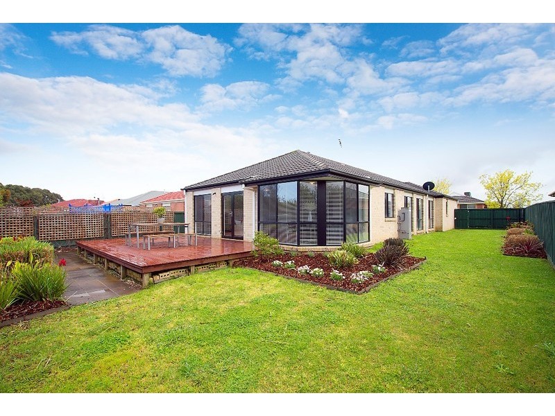 21 Kingston Avenue, Narre Warren South VIC 3805