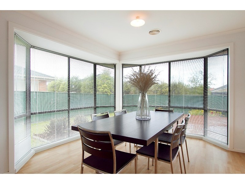 21 Kingston Avenue, Narre Warren South VIC 3805