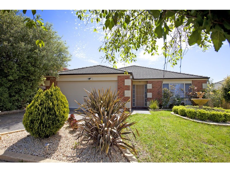 10 Tolmie Rise, Hallam VIC 3803