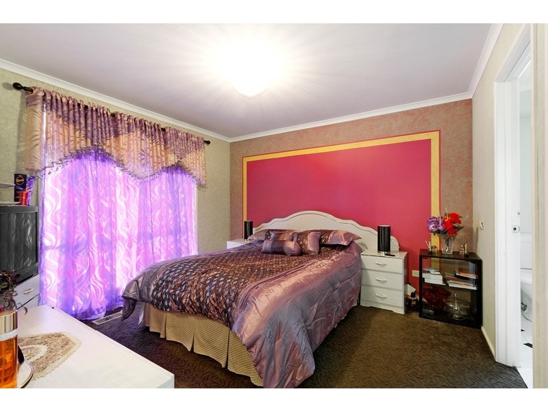 7 Cheshunt Drive, Hallam VIC 3803
