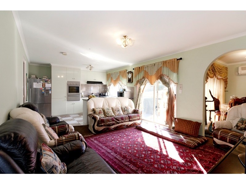 7 Cheshunt Drive, Hallam VIC 3803