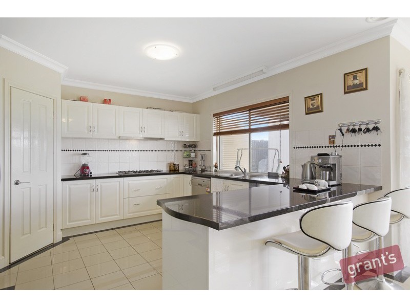 3 Grosvenor Place, Narre Warren North VIC 3804