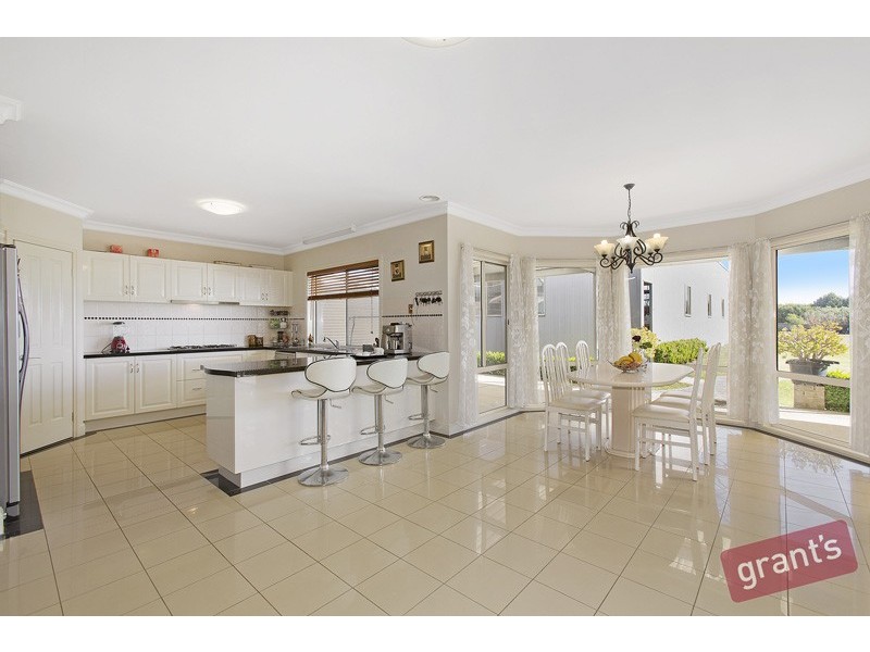 3 Grosvenor Place, Narre Warren North VIC 3804