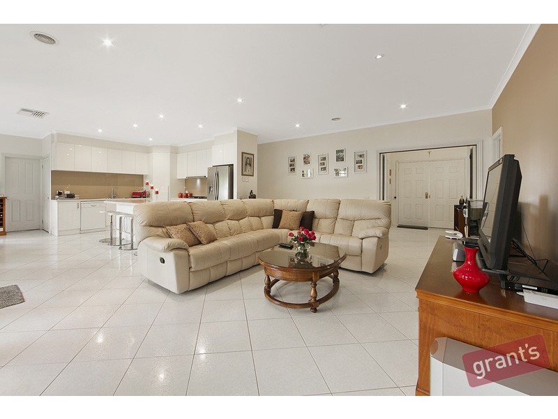 7 Cantwell Road, Narre Warren North VIC 3804