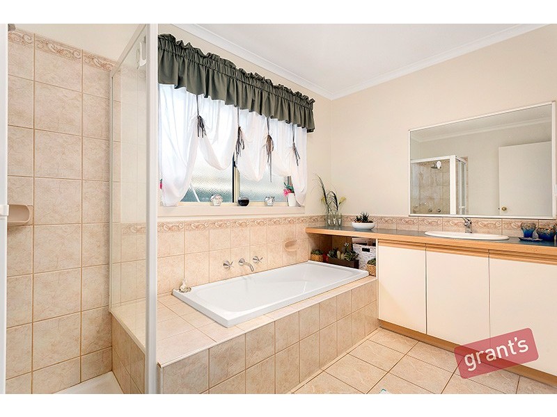 5 Pauline Court, Hallam VIC 3803