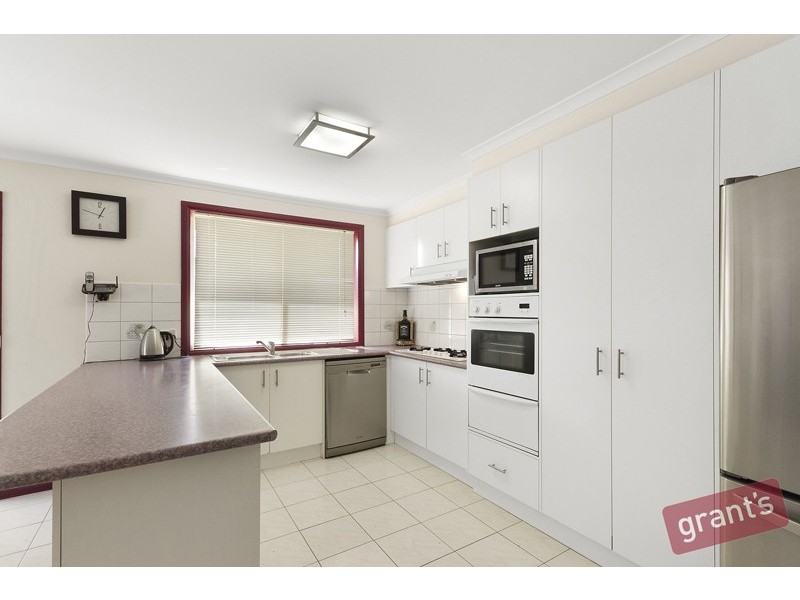 61 Kendall Drive, Narre Warren VIC 3805