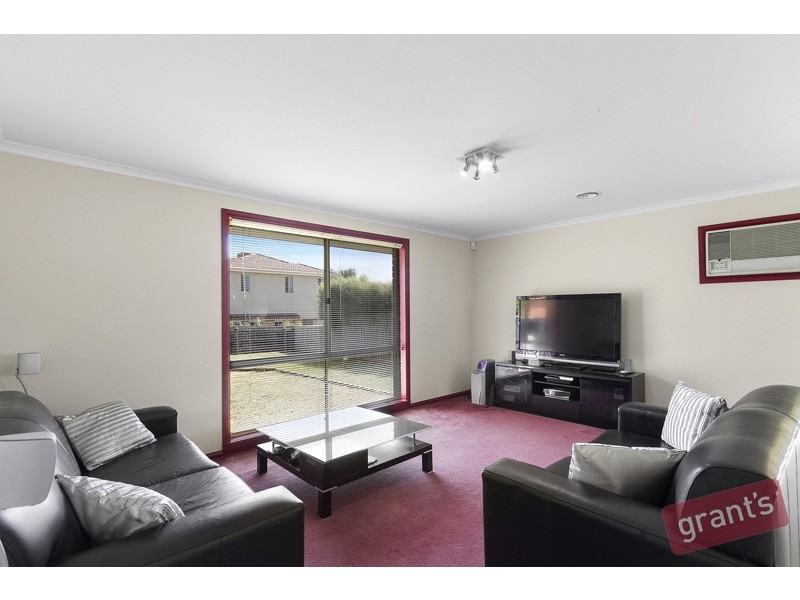 61 Kendall Drive, Narre Warren VIC 3805