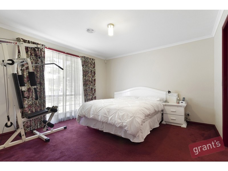 61 Kendall Drive, Narre Warren VIC 3805