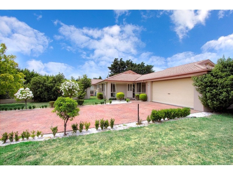 3 Delhuntly Rise, Narre Warren South VIC 3805