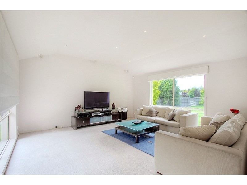 3 Delhuntly Rise, Narre Warren South VIC 3805