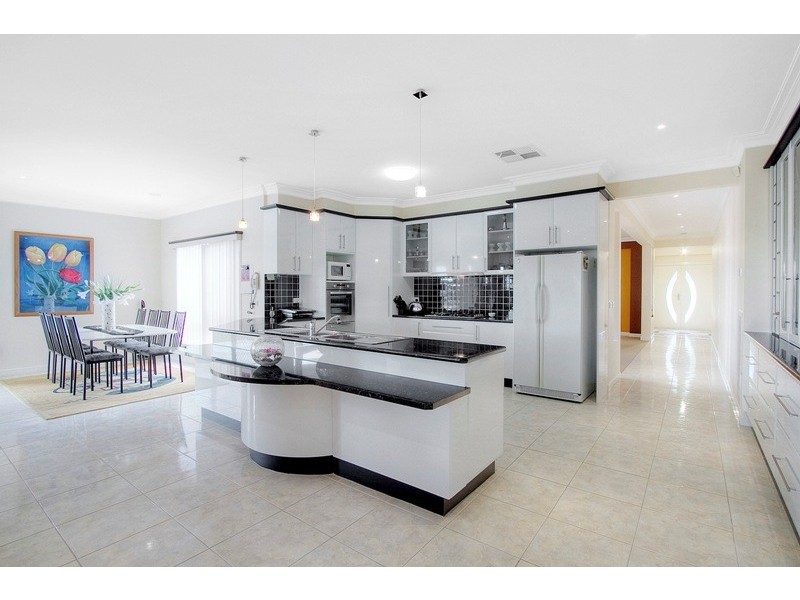 26 Frederick Rise, Narre Warren South VIC 3805