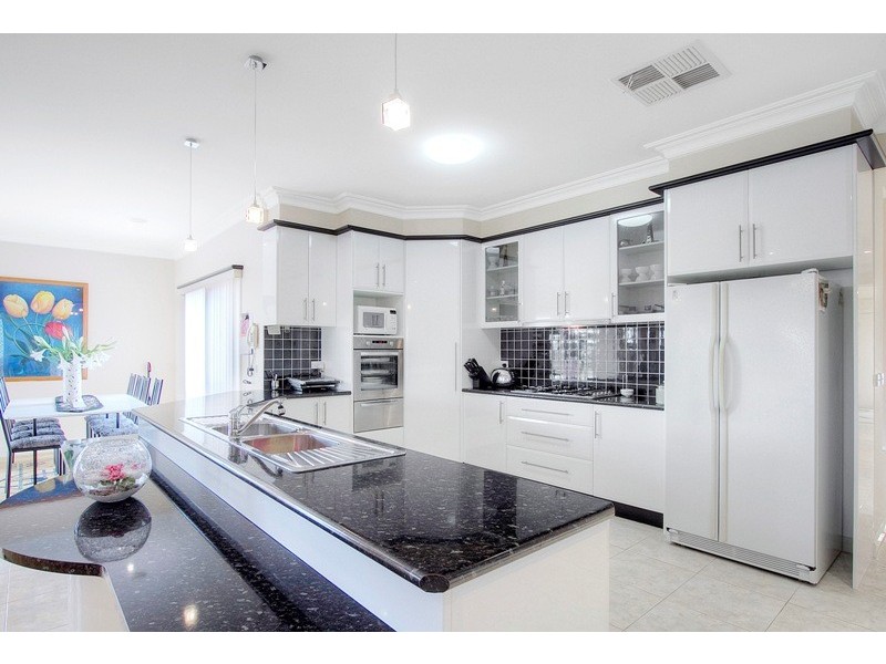 26 Frederick Rise, Narre Warren South VIC 3805