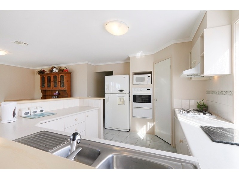 4 Flynn Court, Narre Warren South VIC 3805