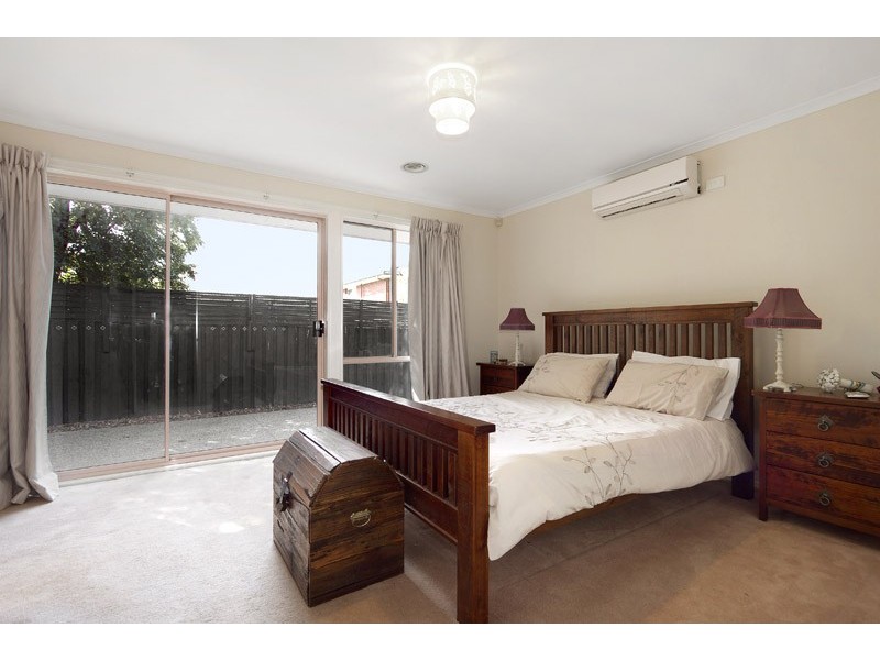8 England Walk, Narre Warren South VIC 3805