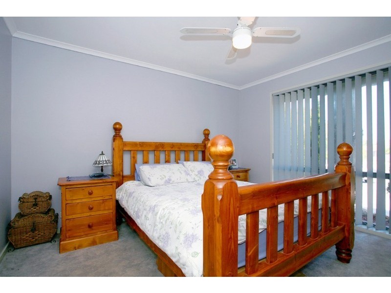 12 Ashton Rise, Narre Warren South VIC 3805