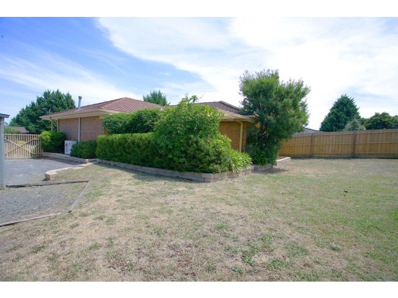 12 Debanne Court, Narre Warren VIC 3805