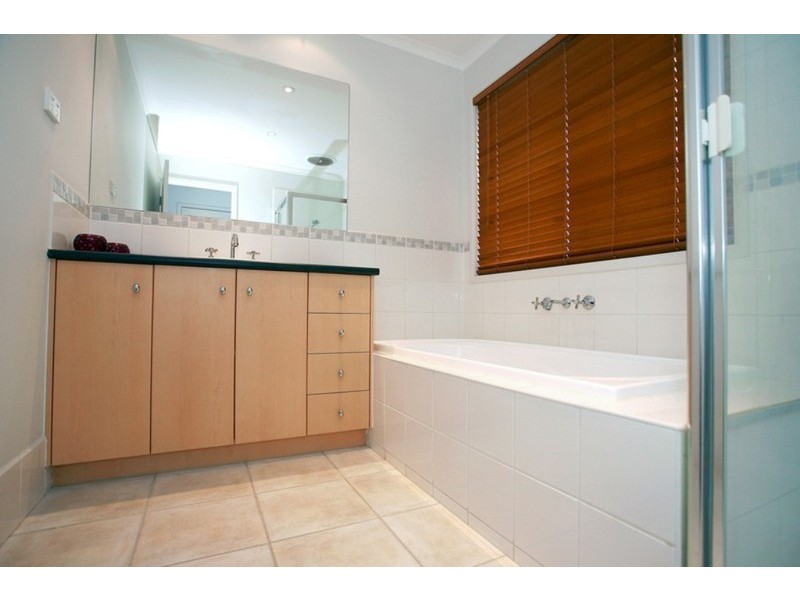 26 St Georges Road, Narre Warren South VIC 3805