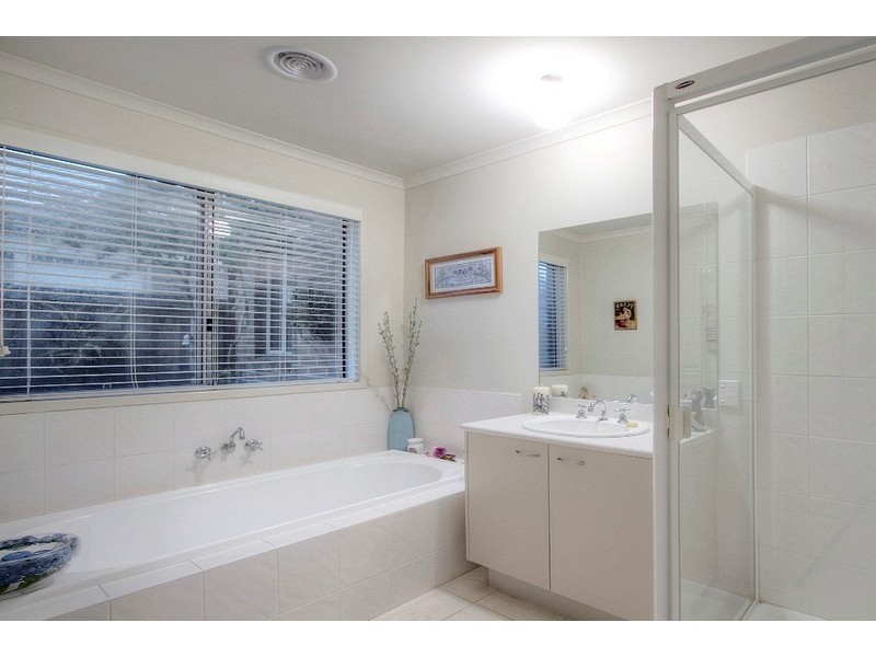 12 Ashcroft Close, Hallam VIC 3803