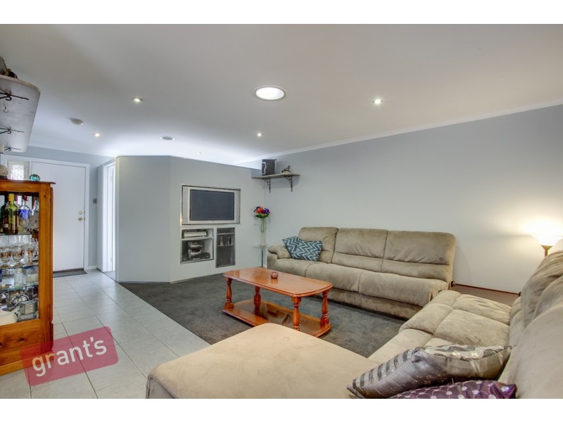 44 Bella Crescent, Hallam VIC 3803