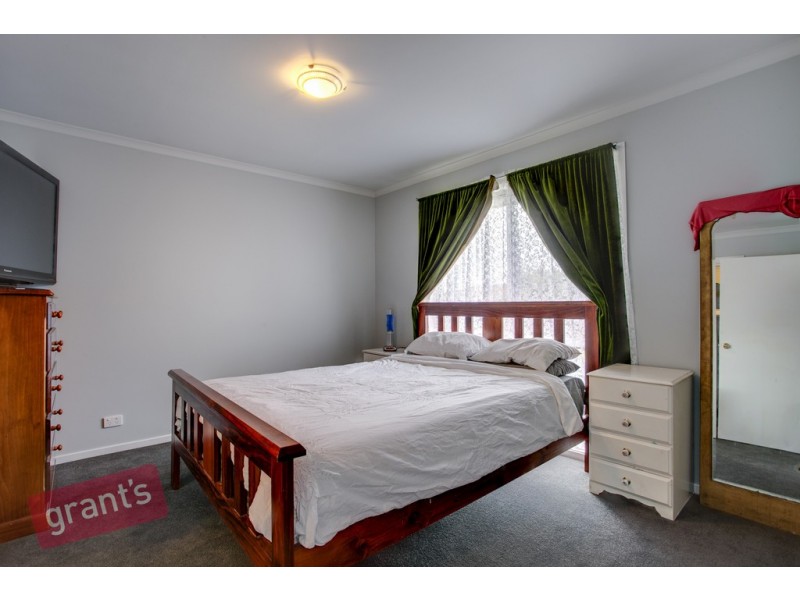 44 Bella Crescent, Hallam VIC 3803