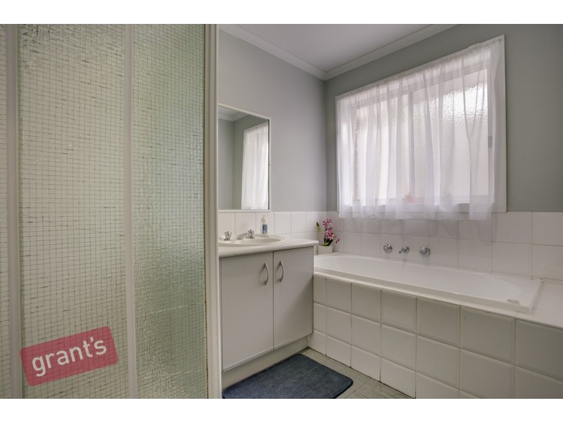 44 Bella Crescent, Hallam VIC 3803