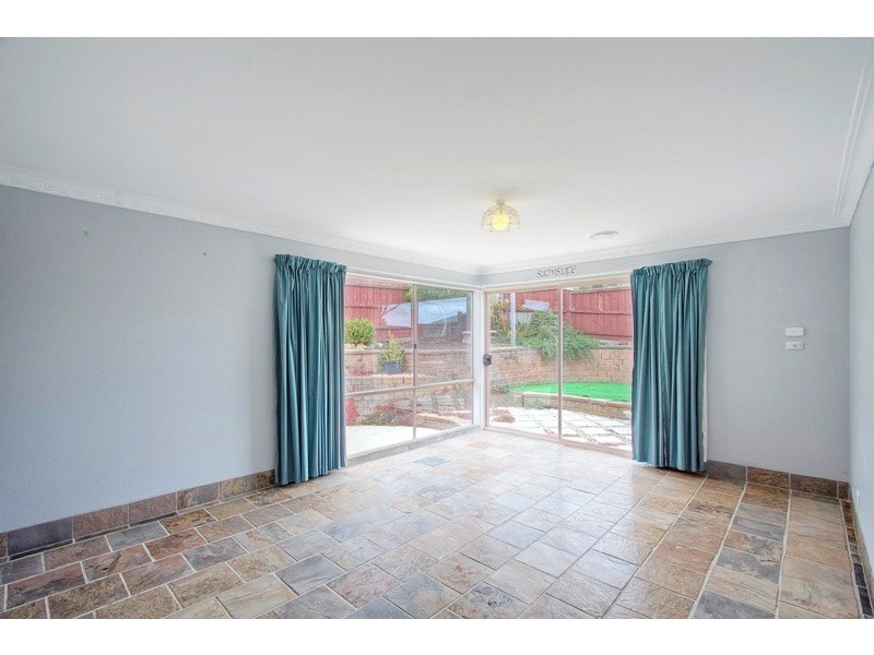 8 Nestle Retreat, Berwick VIC 3806