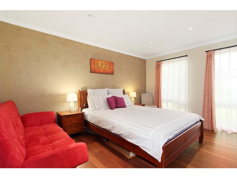 5 Judge Rise, Endeavour Hills VIC 3802