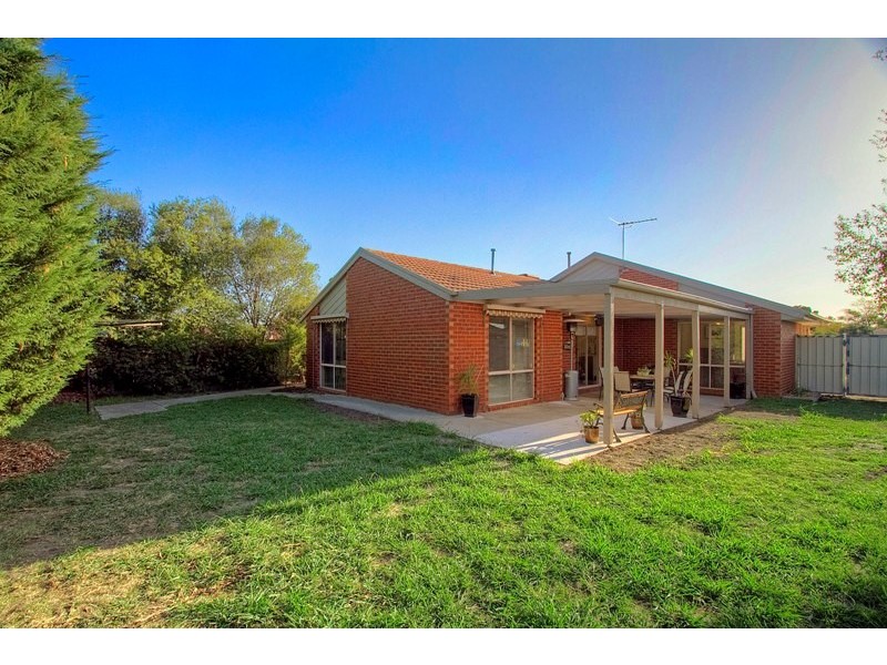 8 Godwin Avenue, Narre Warren VIC 3805