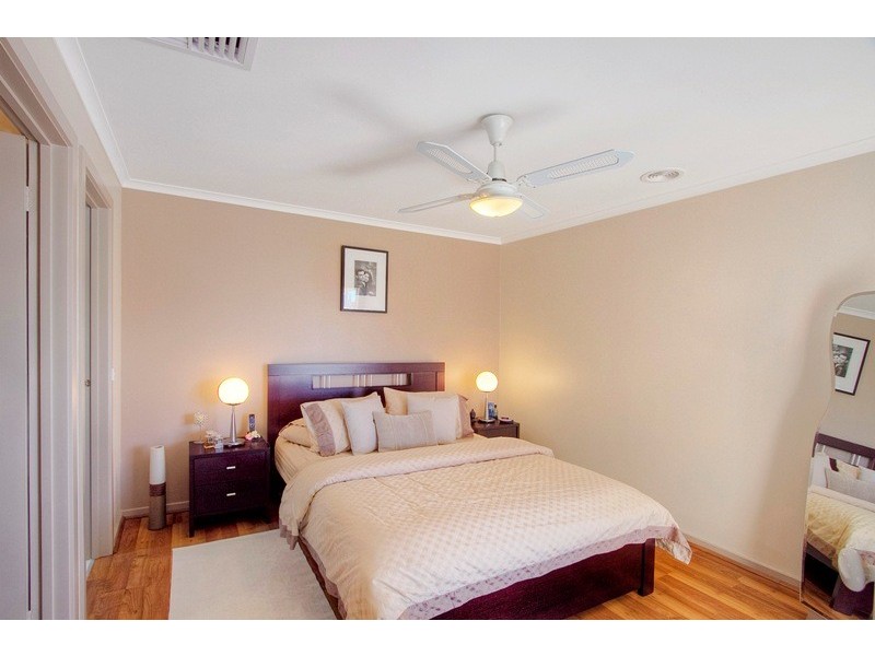 8 Godwin Avenue, Narre Warren VIC 3805