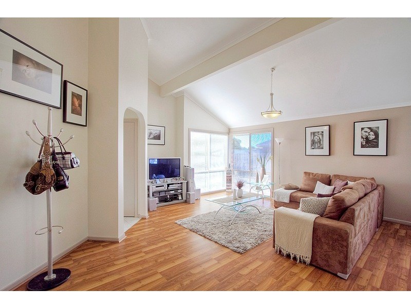 8 Godwin Avenue, Narre Warren VIC 3805