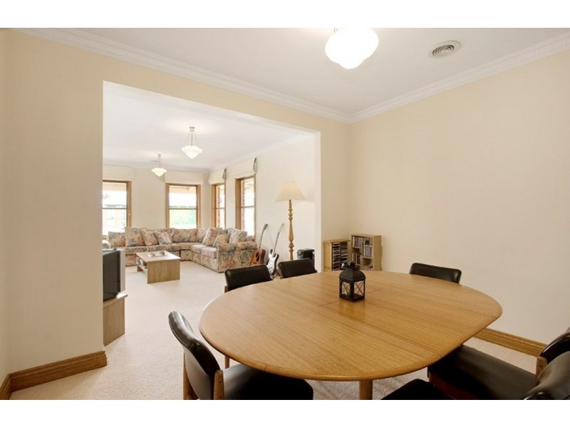 4 Loxford Court, Narre Warren South VIC 3805