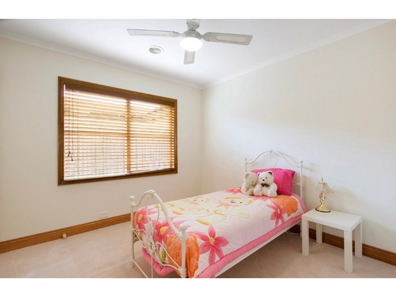 4 Loxford Court, Narre Warren South VIC 3805