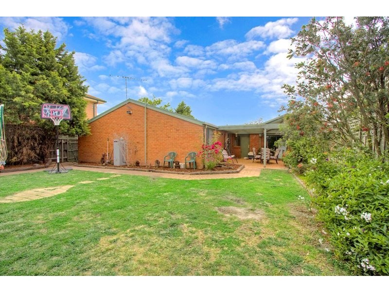 8 Quail Court, Narre Warren South VIC 3805
