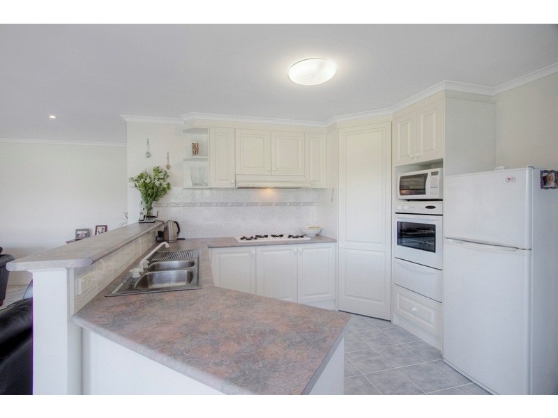 4 Sherwood Road, Narre Warren South VIC 3805