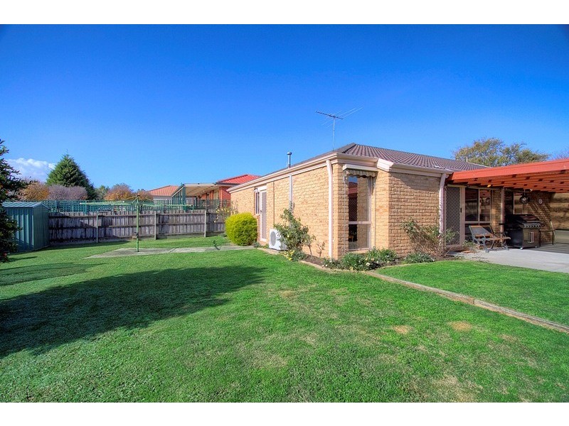 4 Clarinda Drive, Narre Warren VIC 3805