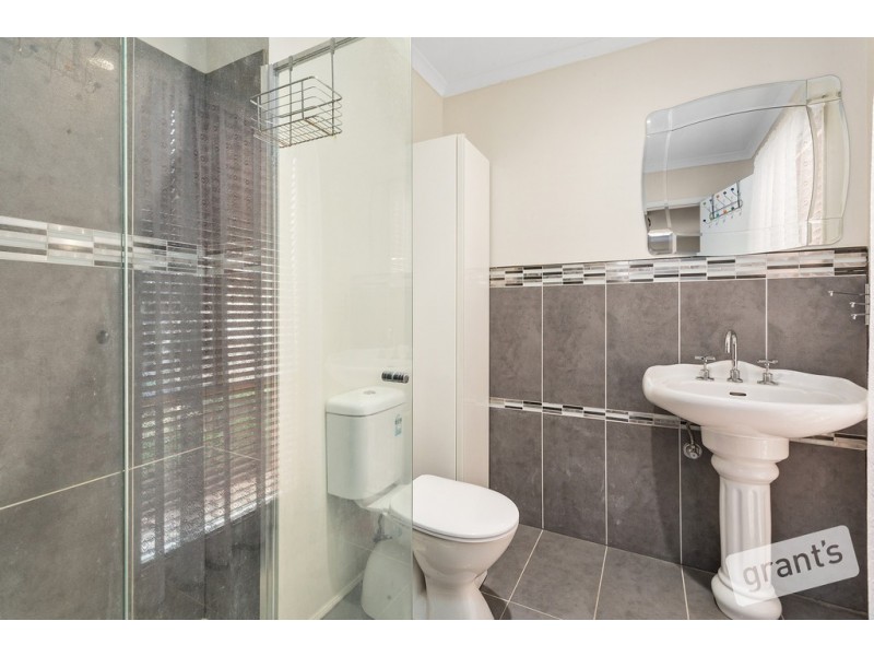 24 Pendle Close, Narre Warren South VIC 3805