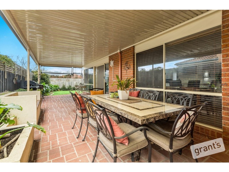 24 Pendle Close, Narre Warren South VIC 3805