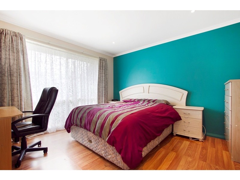 9 Greg Court, Narre Warren VIC 3805