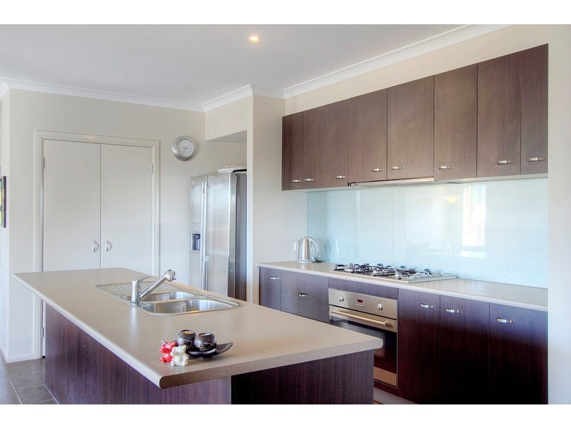 41 Bronson Circuit, Cranbourne North VIC 3977