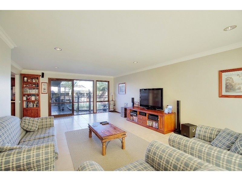 19 Denver Drive, Narre Warren VIC 3805
