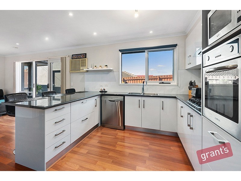 19 Marson Crescent, Hallam VIC 3803