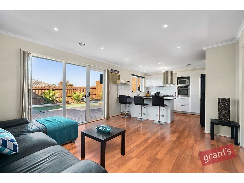 19 Marson Crescent, Hallam VIC 3803