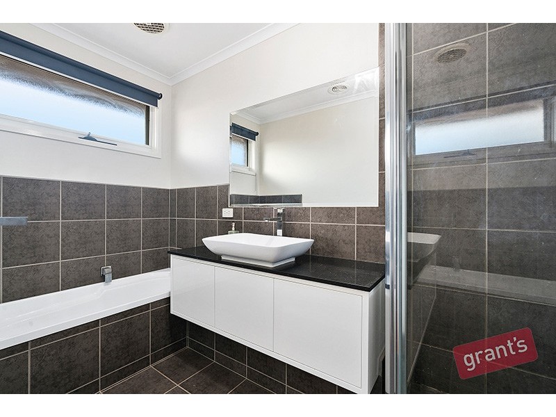 19 Marson Crescent, Hallam VIC 3803