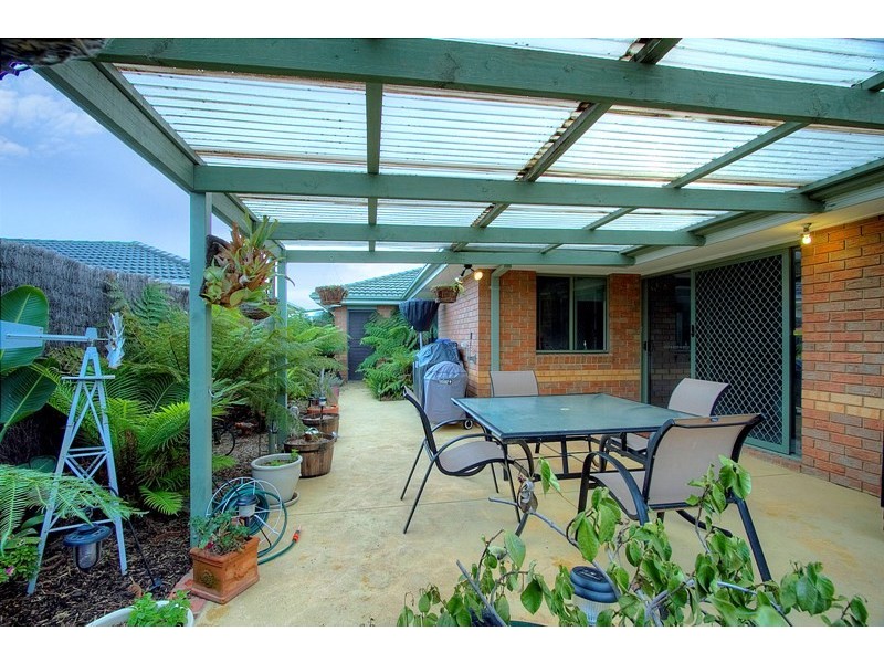73 Harold Keys Drive, Narre Warren South VIC 3805