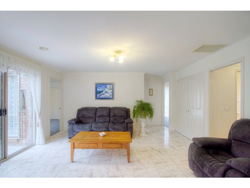 12 Charing Cross Place, Narre Warren VIC 3805