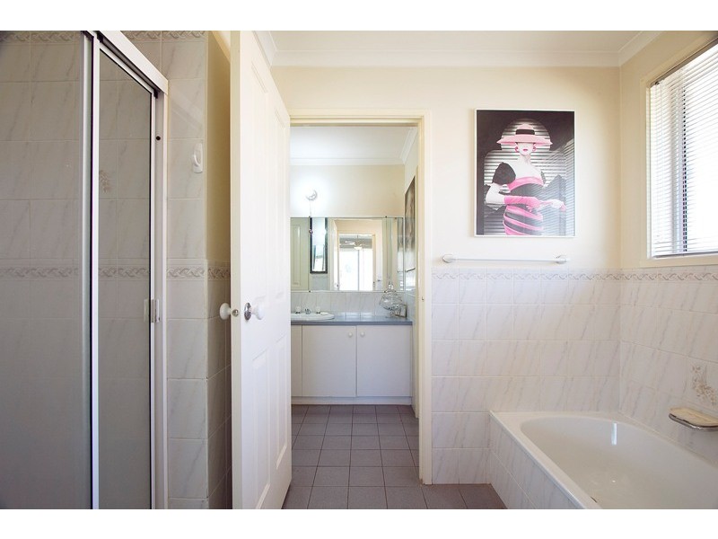 14 Murdoch Avenue, Narre Warren VIC 3805