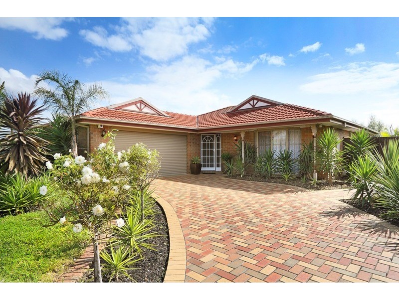 25 Warrenwood Place, Narre Warren VIC 3805