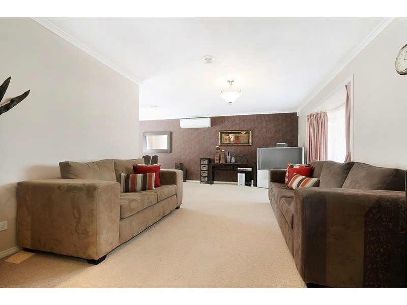 25 Warrenwood Place, Narre Warren VIC 3805