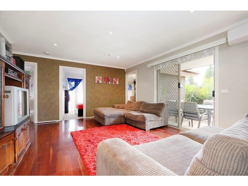 25 Warrenwood Place, Narre Warren VIC 3805