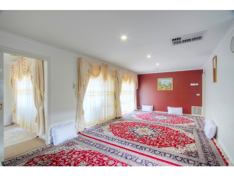 29 England Walk, Narre Warren South VIC 3805